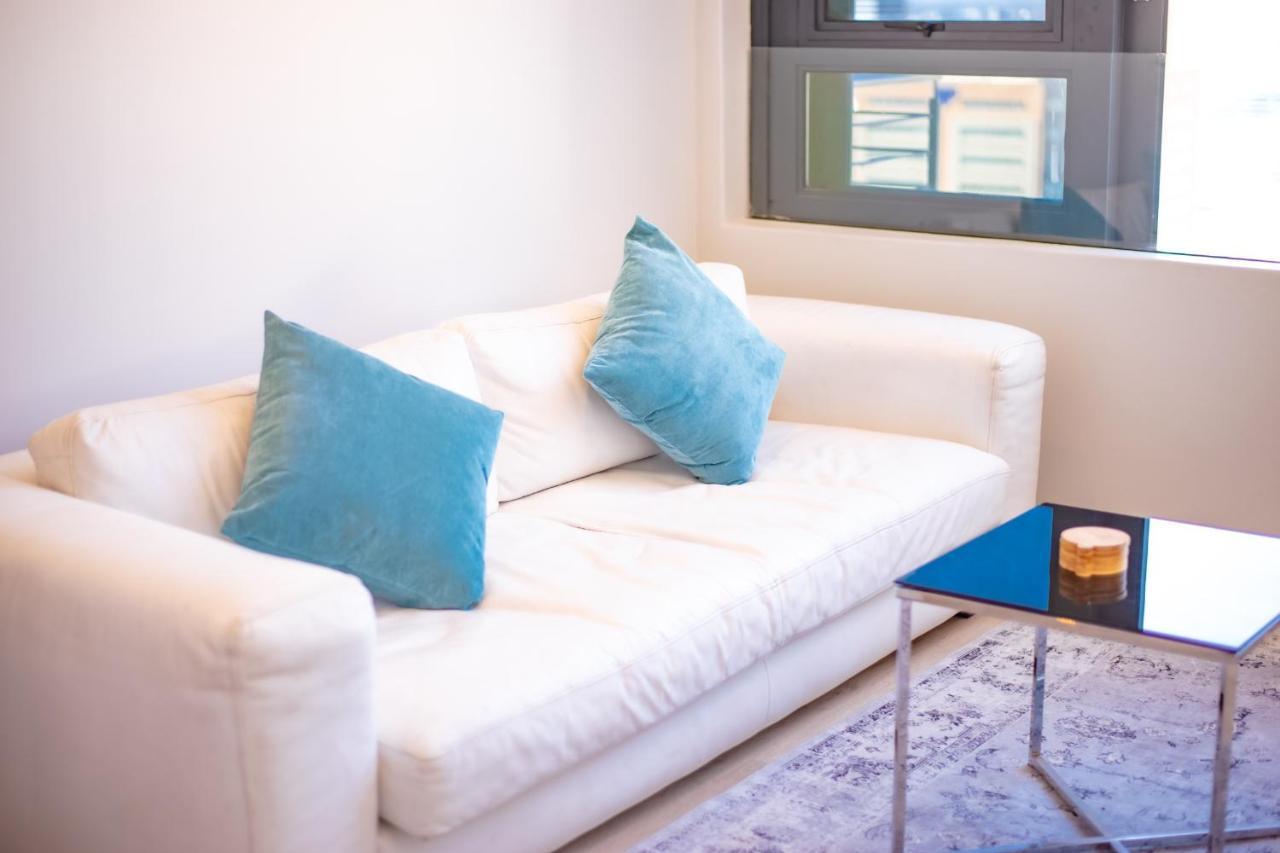 16 On Bree Luxury Studio Apartment With City Mountain Sea Views Cidade Do Cabo Exterior foto