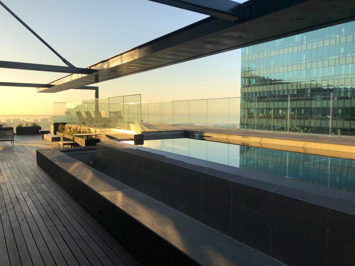 16 On Bree Luxury Studio Apartment With City Mountain Sea Views Cidade Do Cabo Exterior foto
