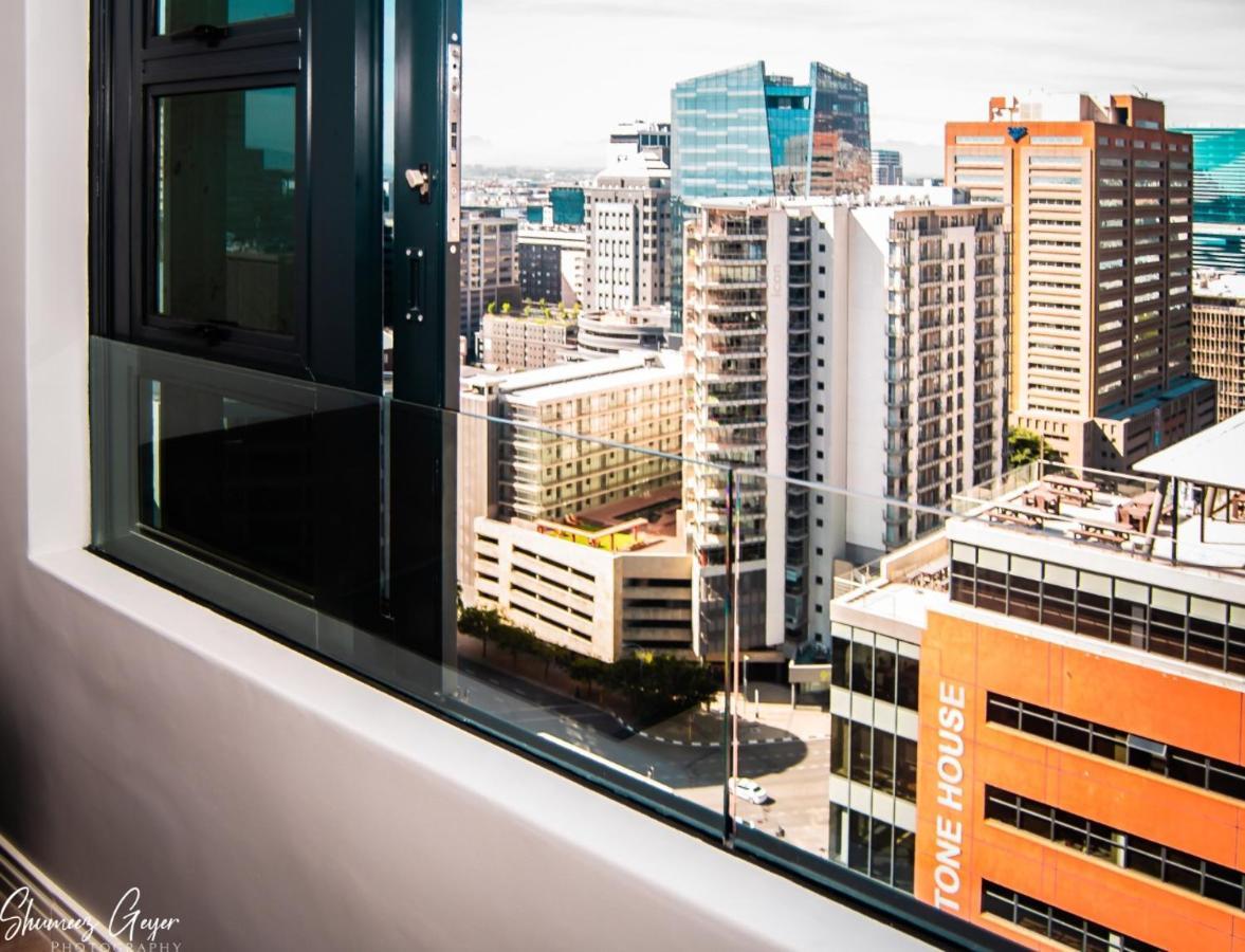 16 On Bree Luxury Studio Apartment With City Mountain Sea Views Cidade Do Cabo Exterior foto