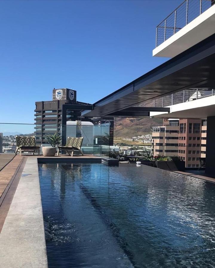 16 On Bree Luxury Studio Apartment With City Mountain Sea Views Cidade Do Cabo Exterior foto